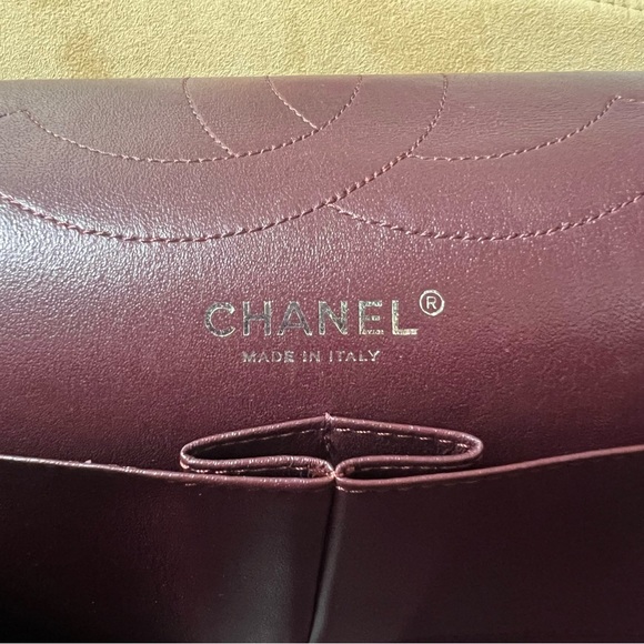 CHANEL So Black 2.55 Reissue 226 Chevron Flap Bag - Picture 6 of 13